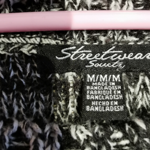 Sweater - Picture 3 of 5